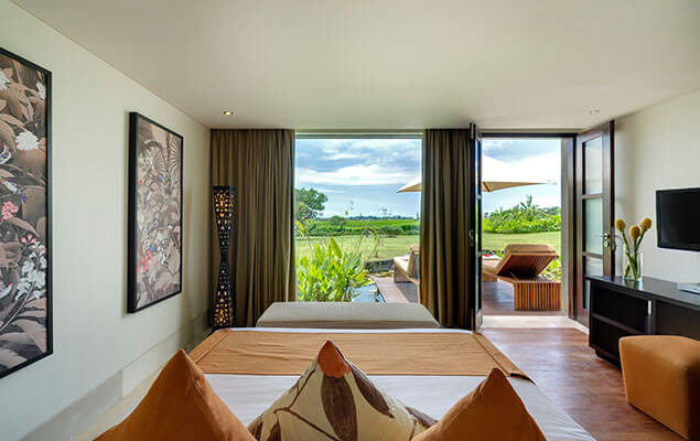 Villa Mandalay - Downstairs guest bedroom